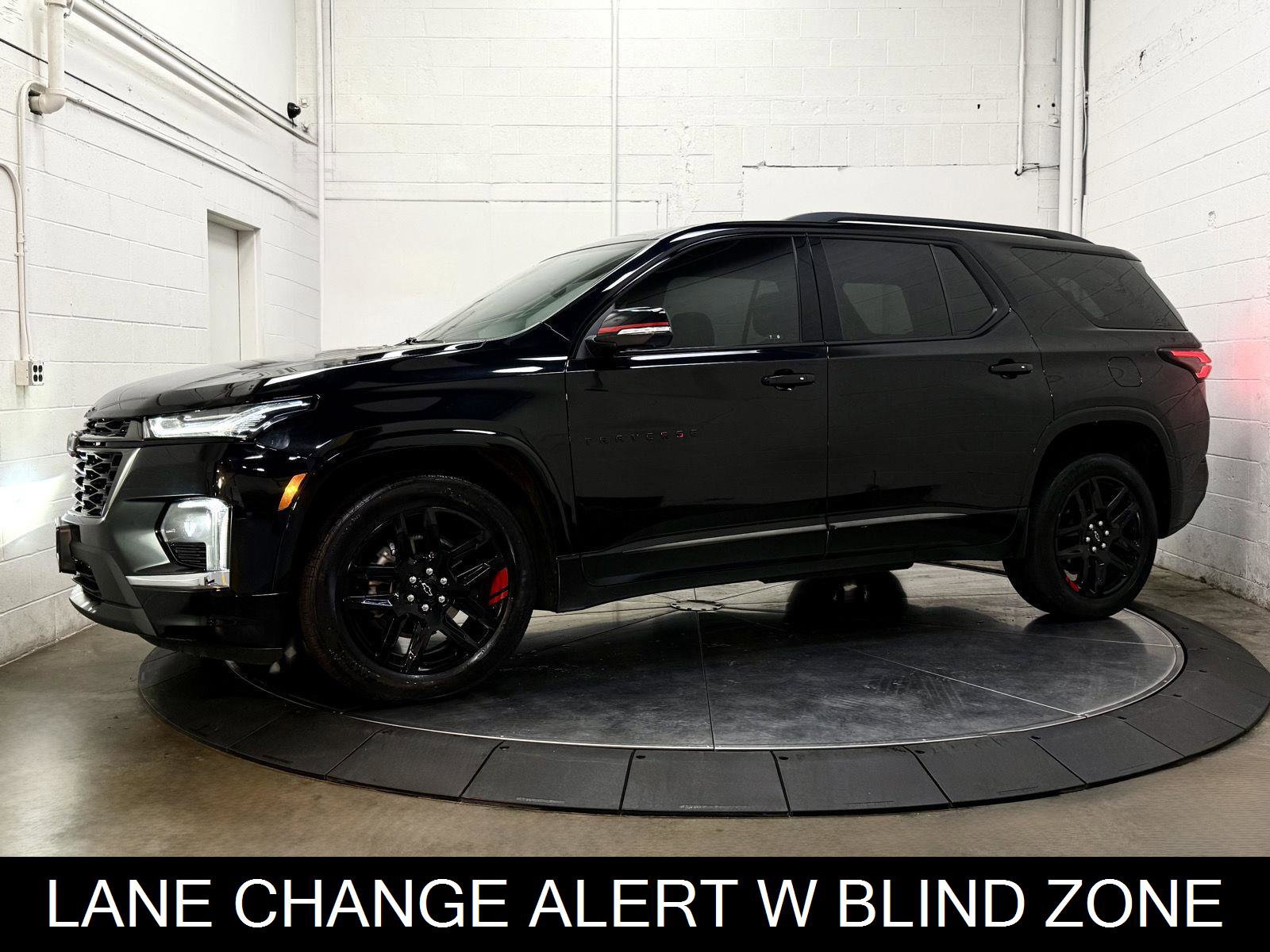 Used 2022 Chevrolet Traverse Premier w/ Redline Edition image 4