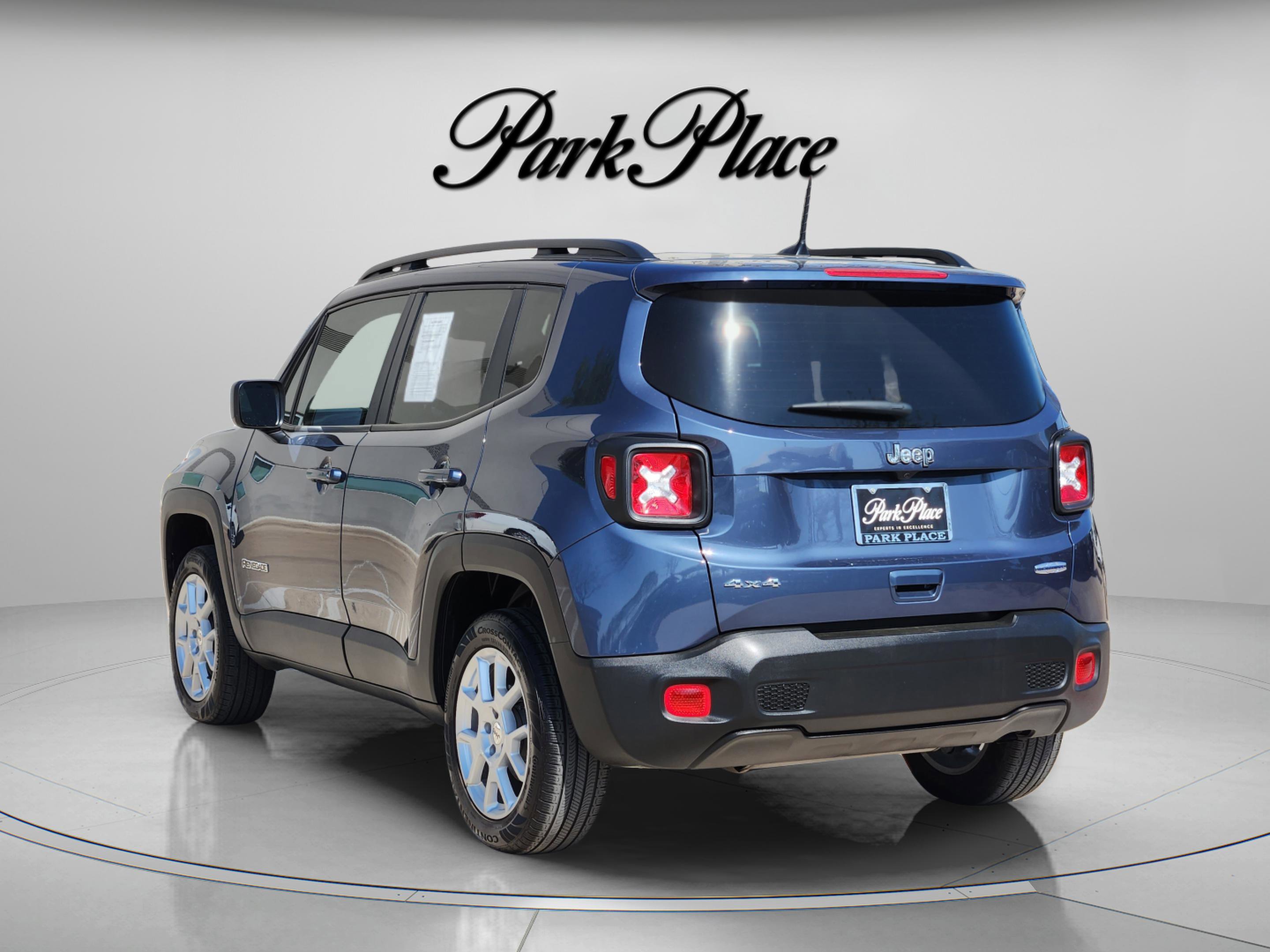 Used 2022 Jeep Renegade Latitude image 3