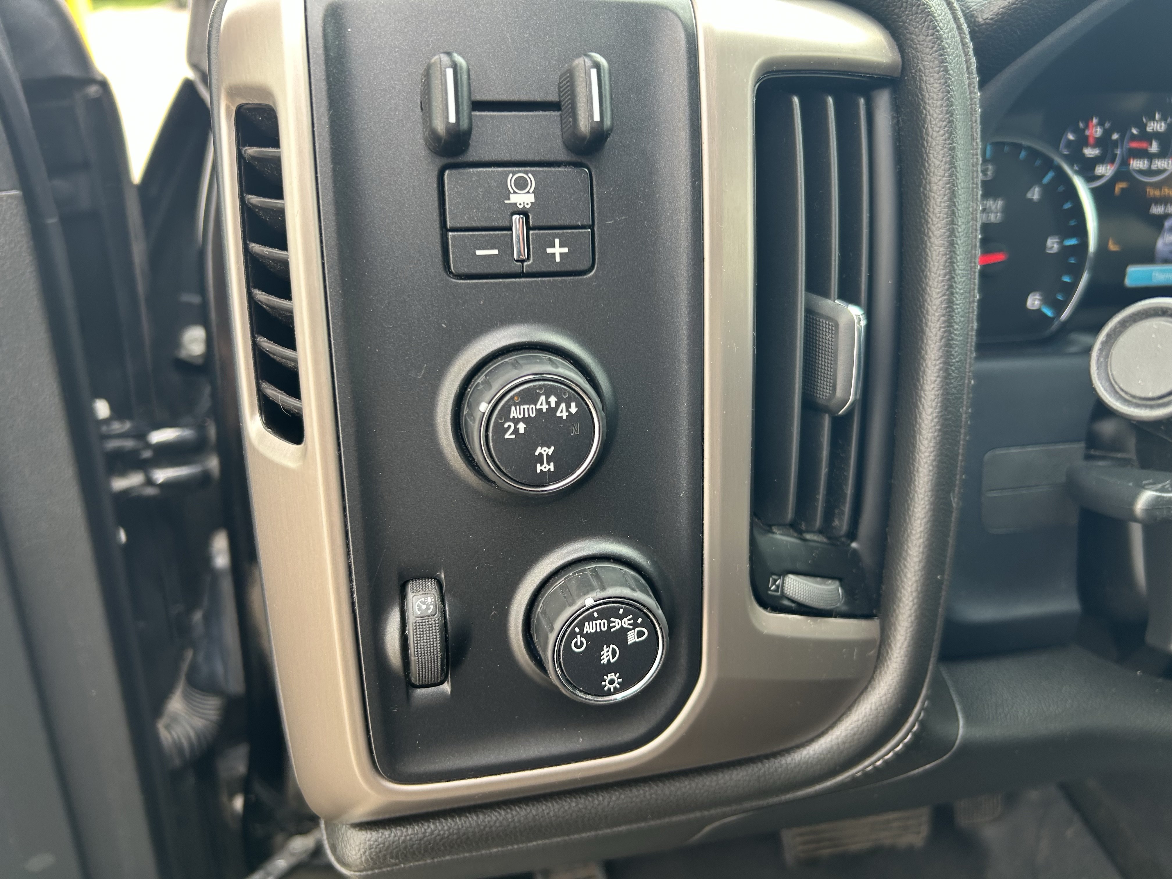 Used 2017 GMC Sierra 1500 Denali w/ Denali Ultimate Package AWD/4WD image 15
