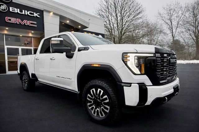 Used 2025 GMC Sierra 2500 Denali Ultimate image 7