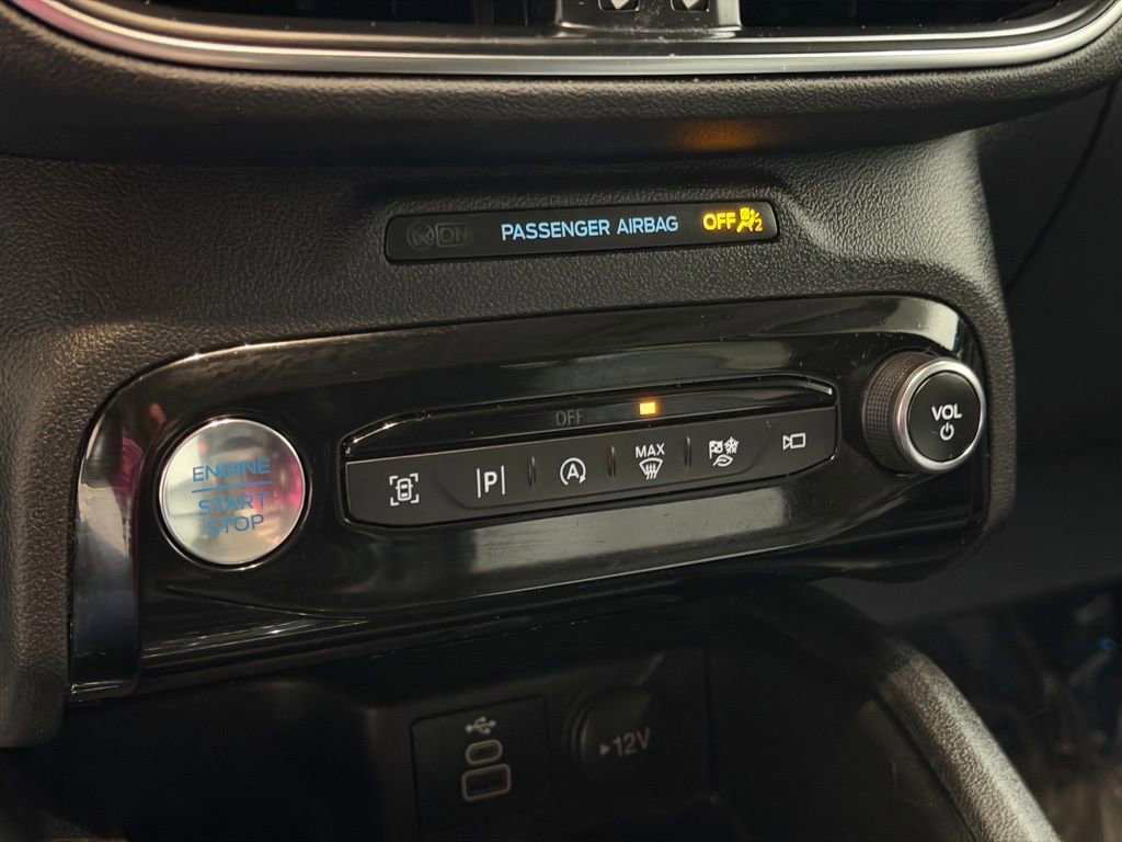 Used 2024 Ford Escape Platinum image 37