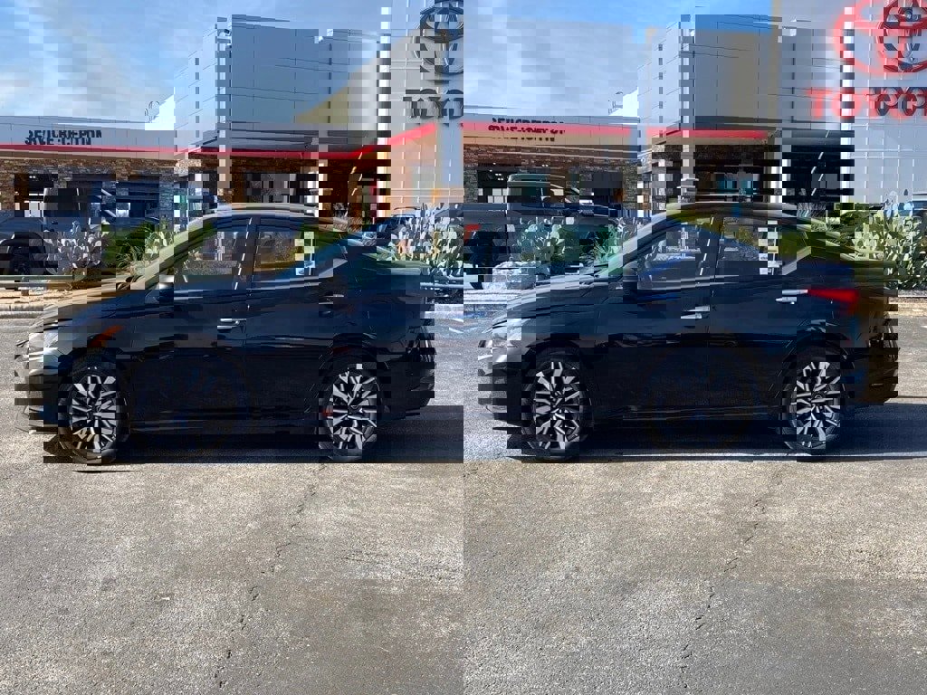 Used 2024 Nissan Altima 2.5 SV image 8