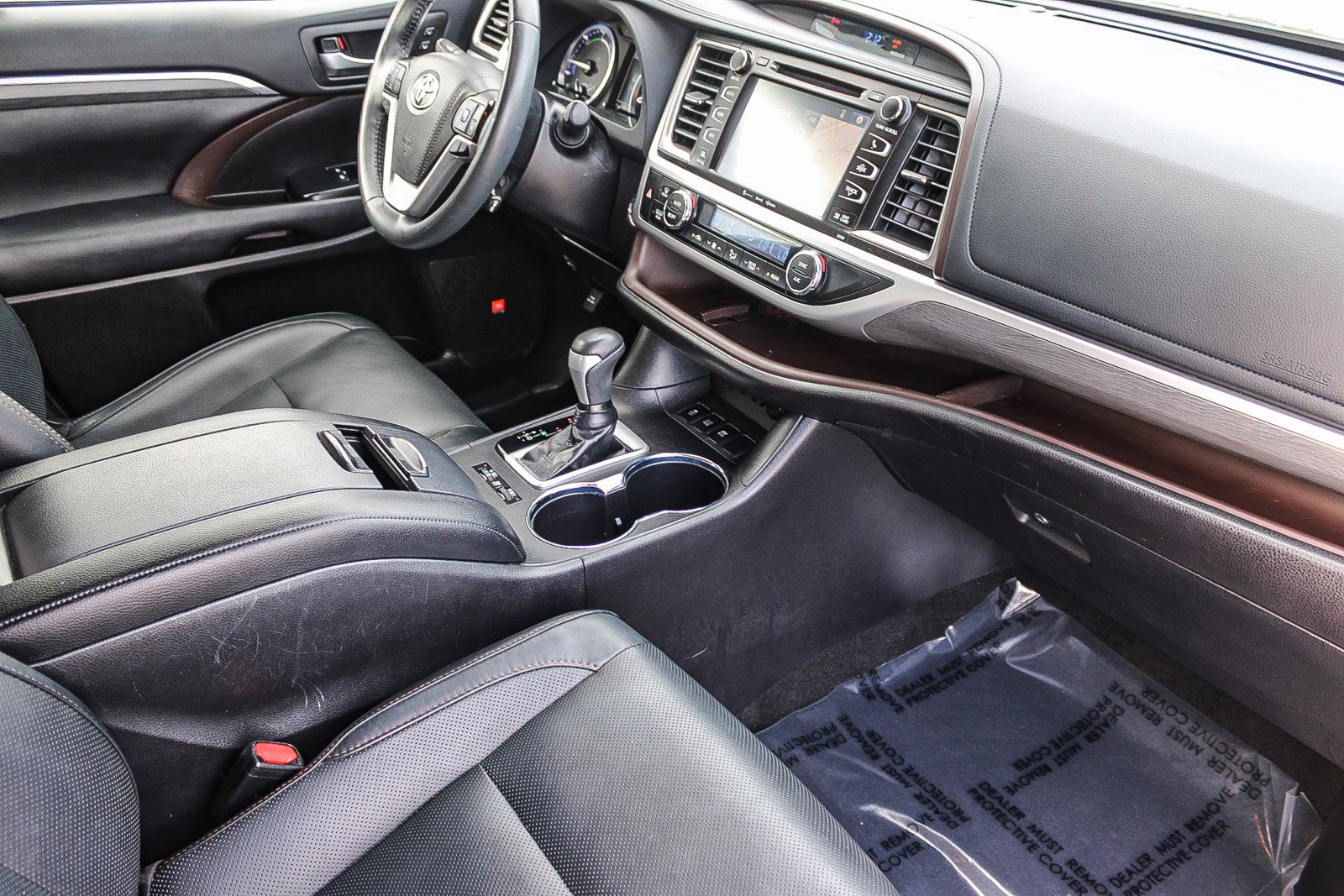 Used 2019 Toyota Highlander Limited Platinum image 17