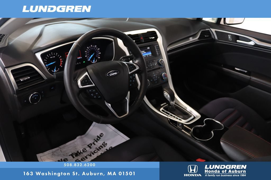 Used 2014 Ford Fusion SE w/ Equipment Group 201A FWD image 8