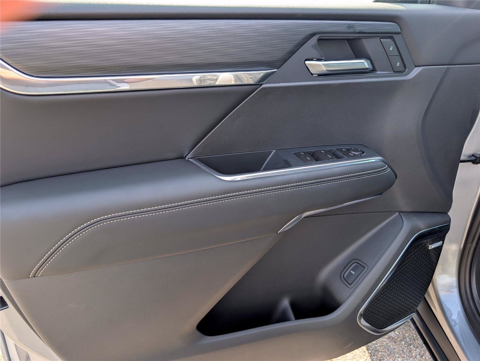 New 2026 GMC Acadia Elevation w/ Black Edition FWD image 14