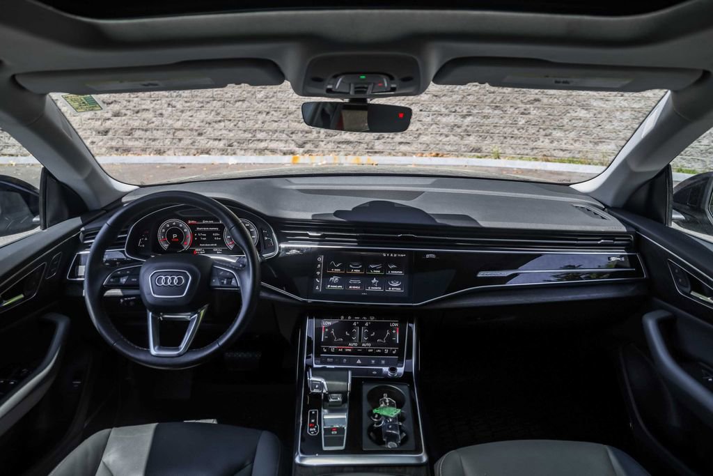 Used 2022 Audi Q8 Premium Plus AWD/4WD image 29