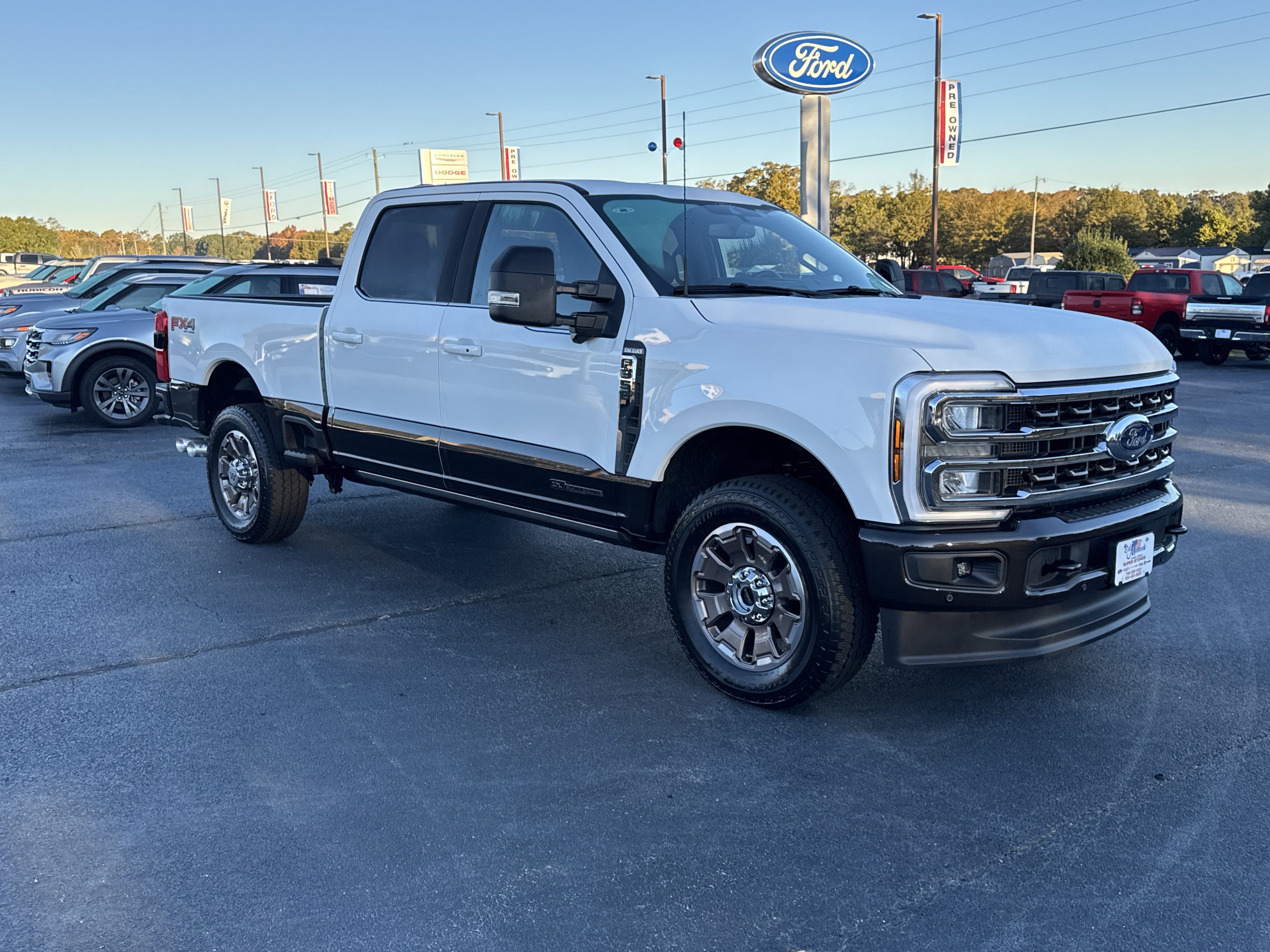 Used 2025 Ford F350 King Ranch w/ FX4 Off-Road Package image 4