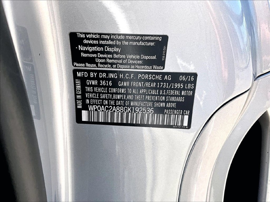 Certified 2016 Porsche Cayman GT4 RWD image 26