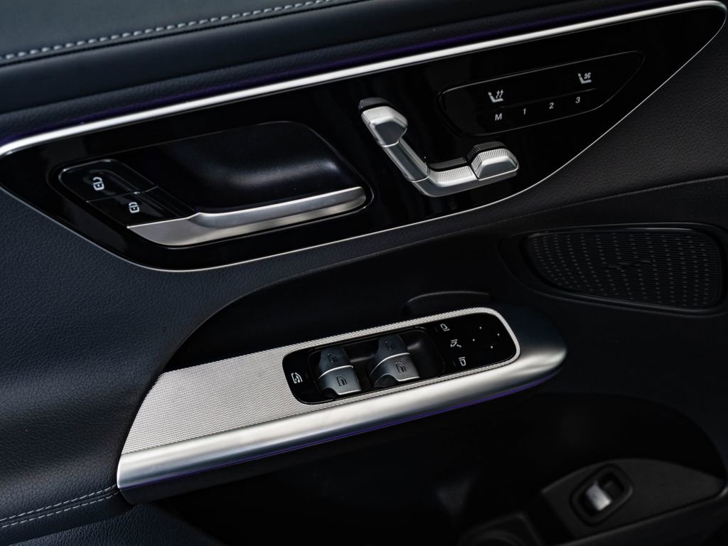 Certified 2025 Mercedes-Benz GLC 300 4MATIC image 26