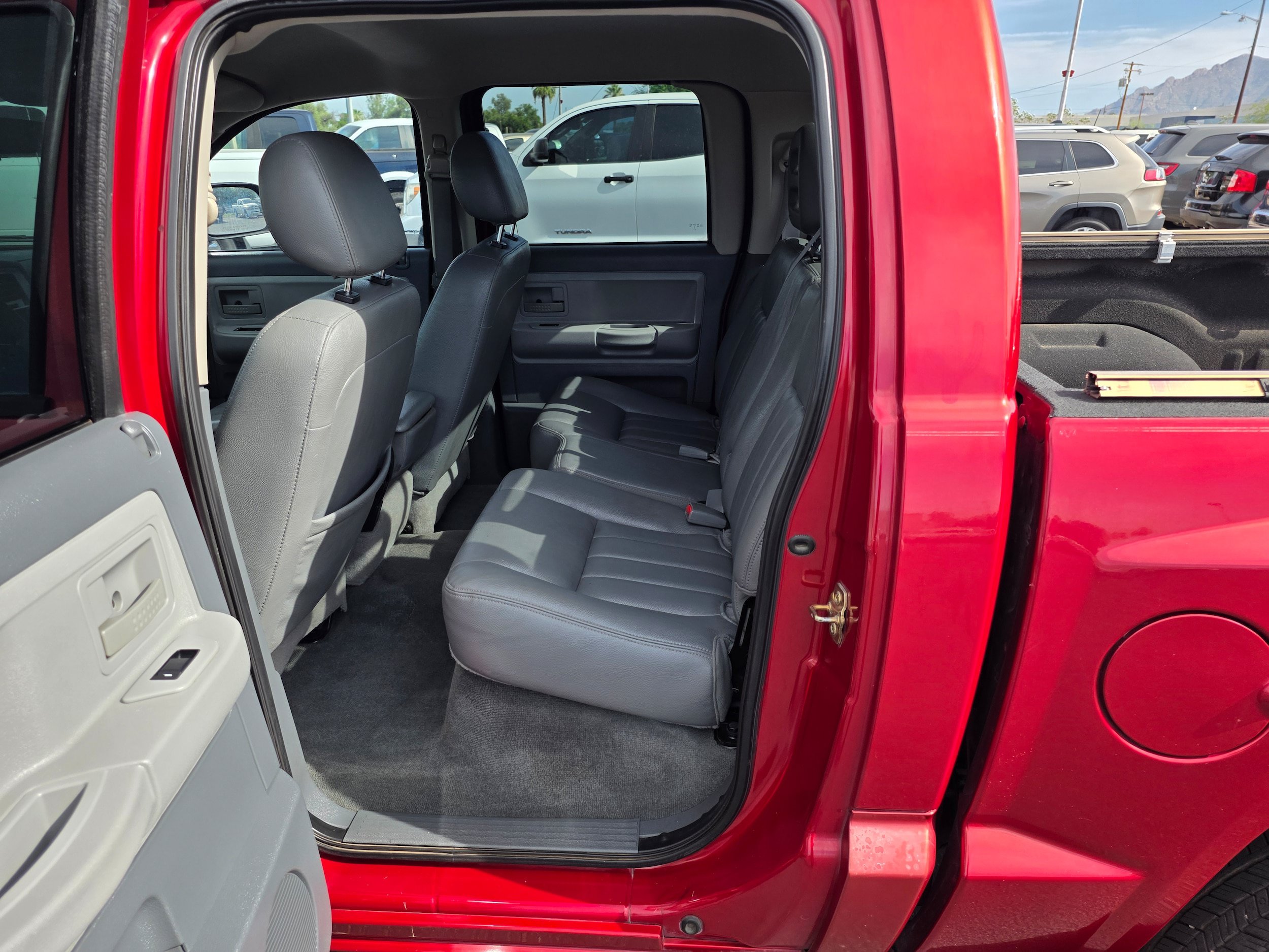 Used 2007 Dodge Dakota SLT w/ Trailer Tow Group RWD image 19