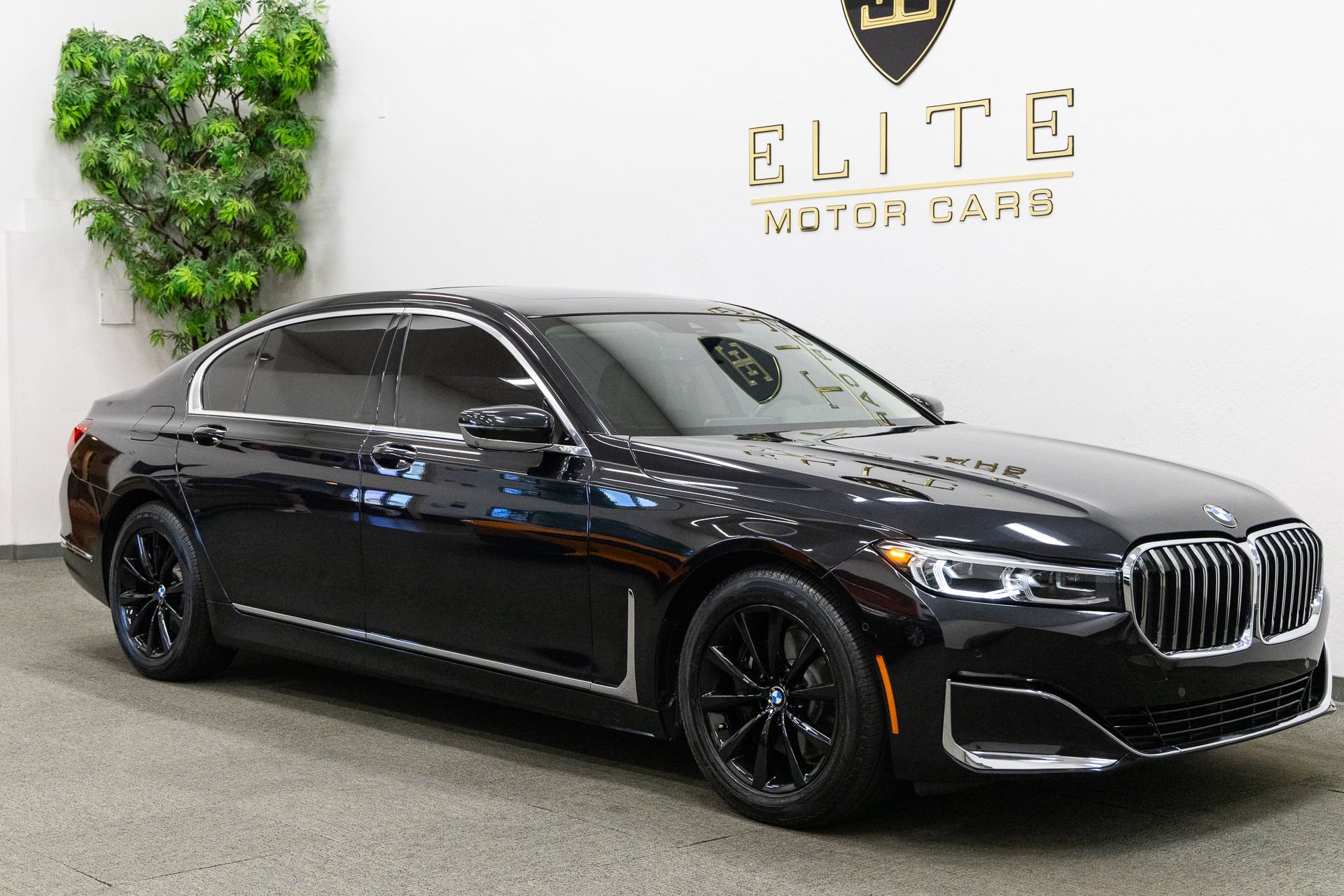 Used 2021 BMW 740i RWD image 9