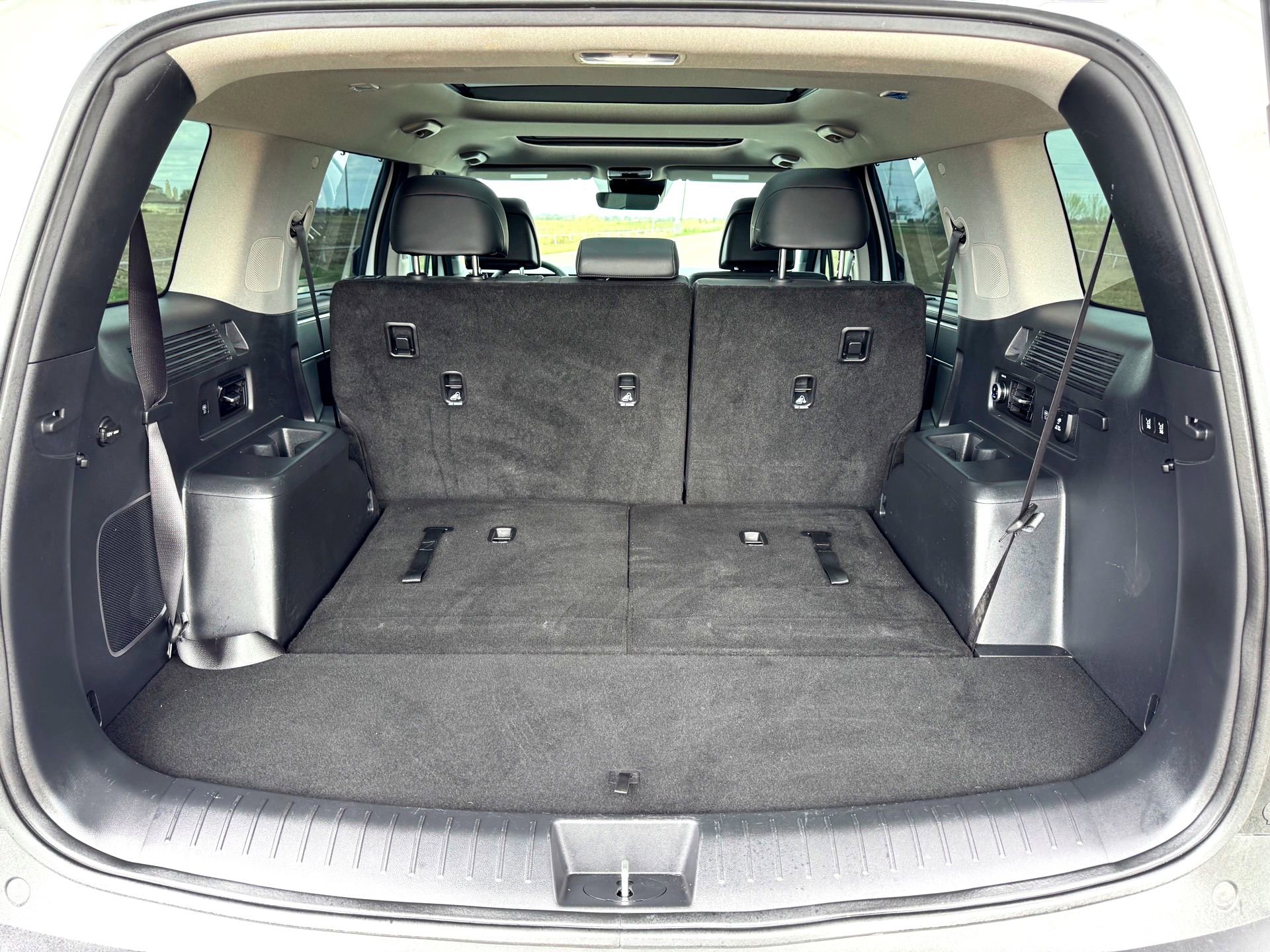 Used 2025 Hyundai Santa Fe Limited image 8