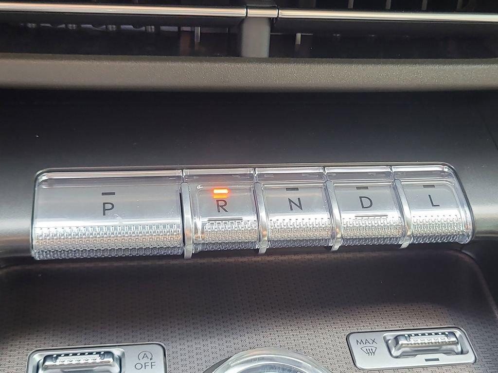 Certified 2025 Lincoln Nautilus Premier image 23