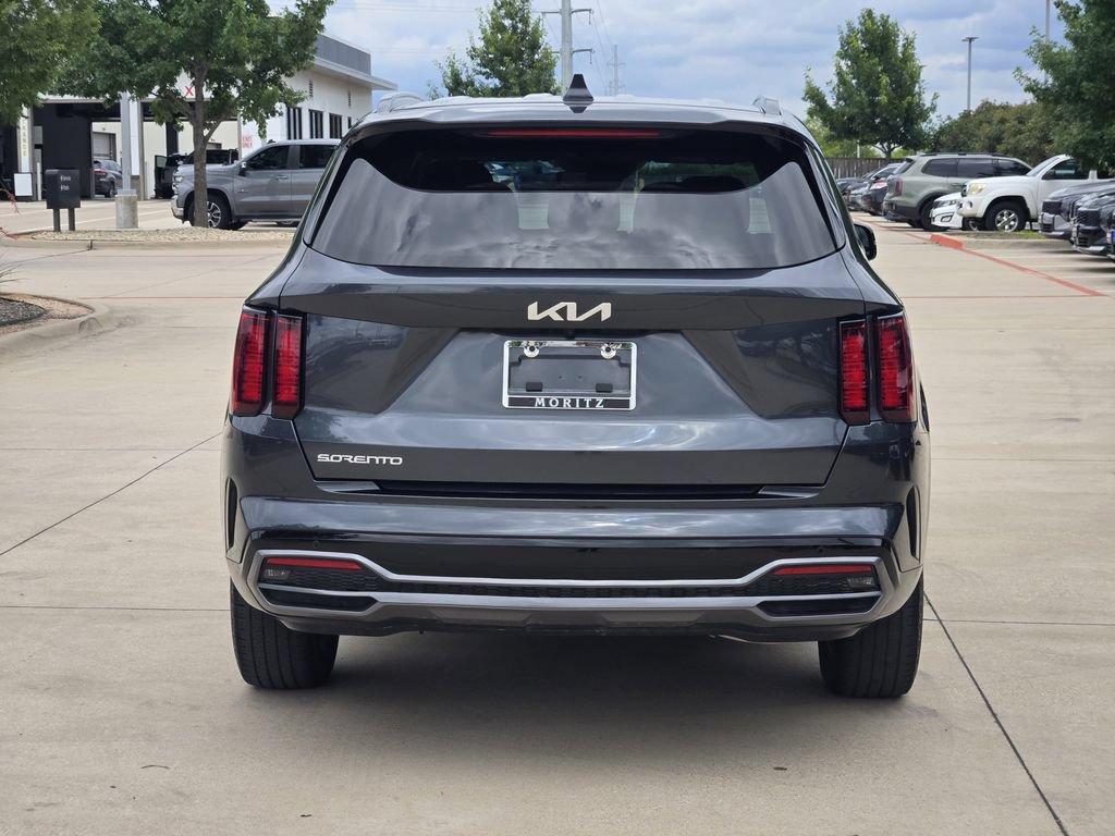 Certified 2023 Kia Sorento S FWD image 13