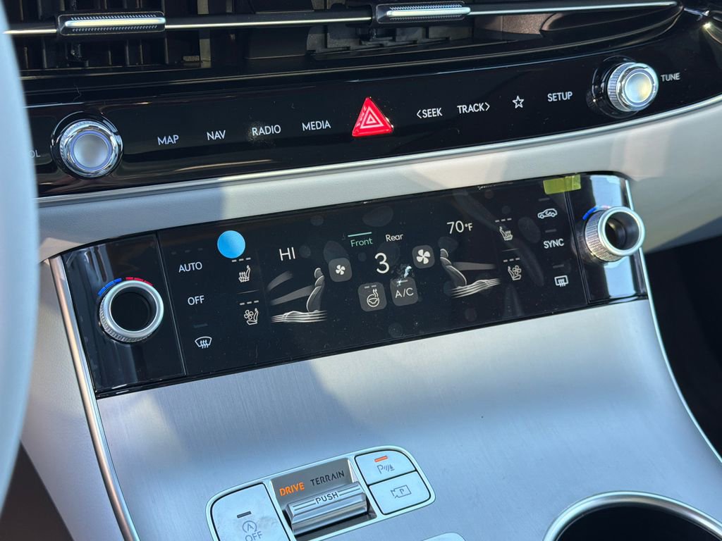 New 2026 Genesis GV70 2.5T Advanced AWD/4WD image 31