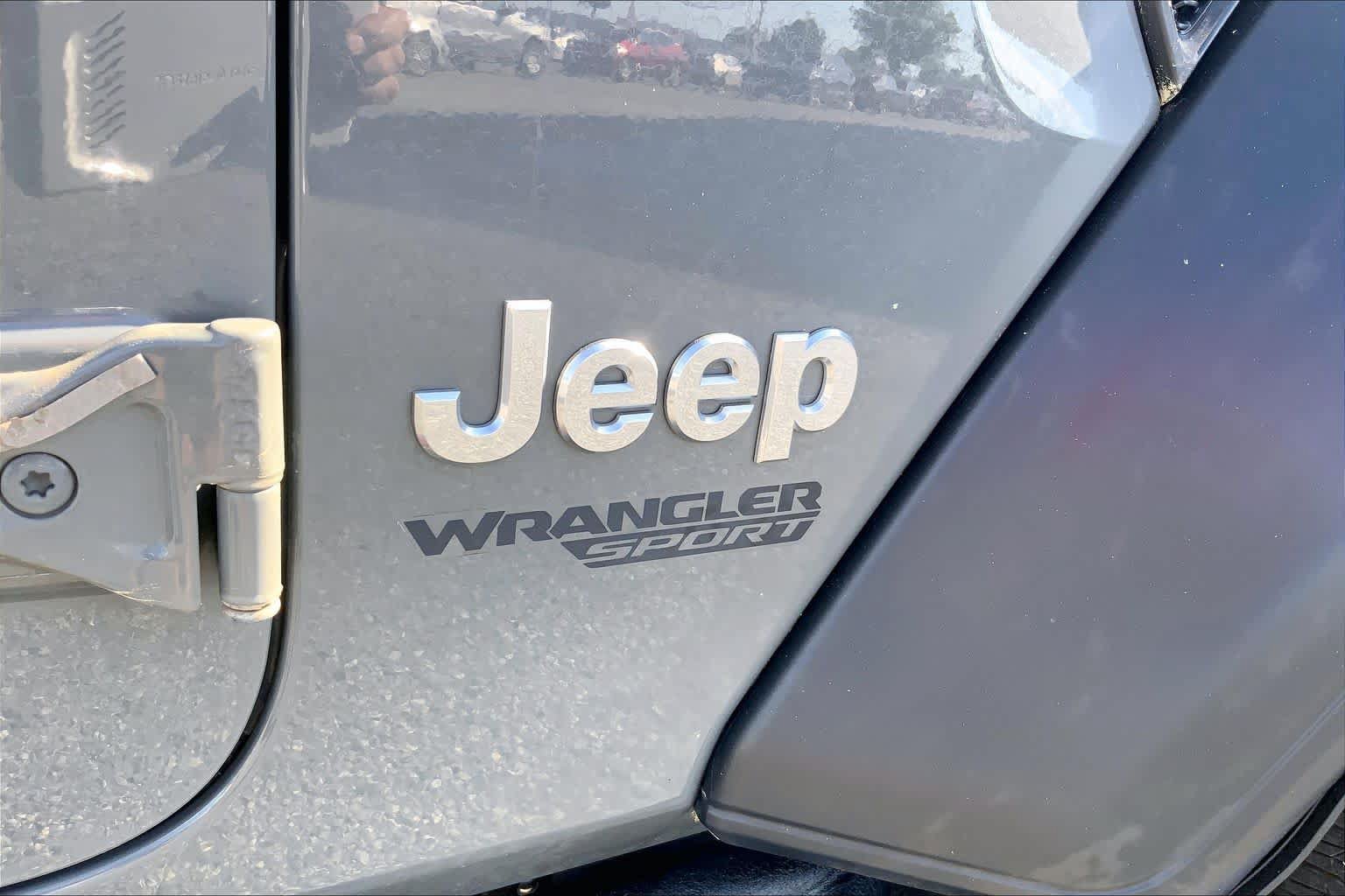 Used 2019 Jeep Wrangler Sport AWD/4WD image 9