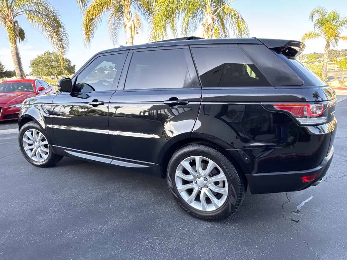 Used 2016 Land Rover Range Rover Sport HSE image 10