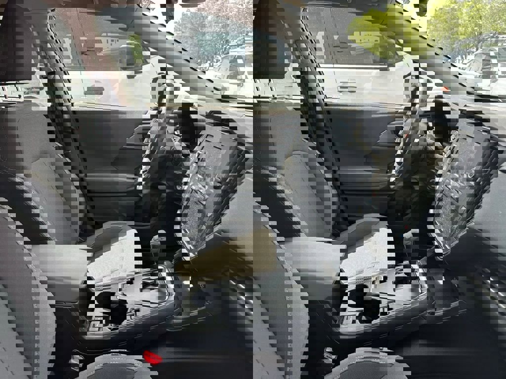 Used 2025 Subaru Impreza 2.0i image 9