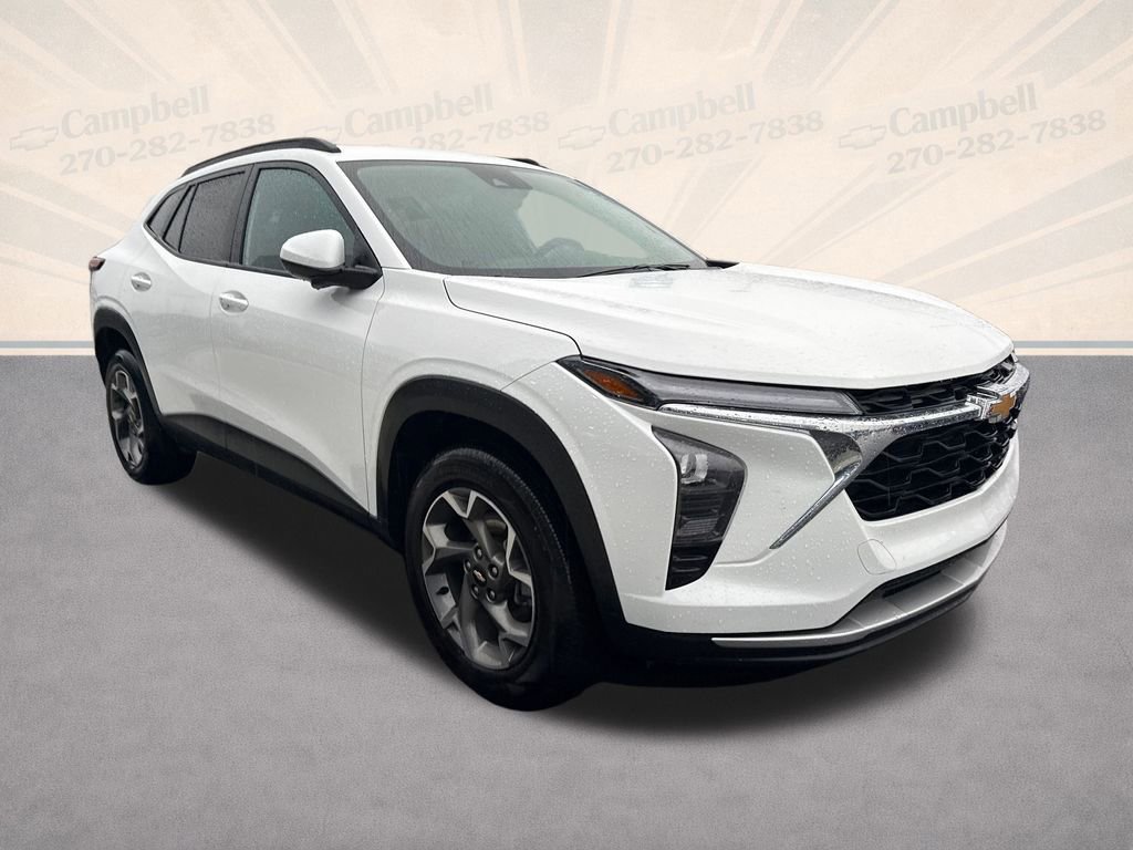 Used 2025 Chevrolet Trax LT w/ LT Convenience Package image 8