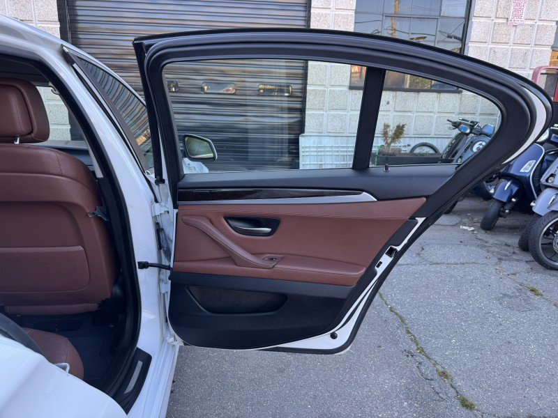 Used 2013 BMW 528i xDrive Sedan image 14