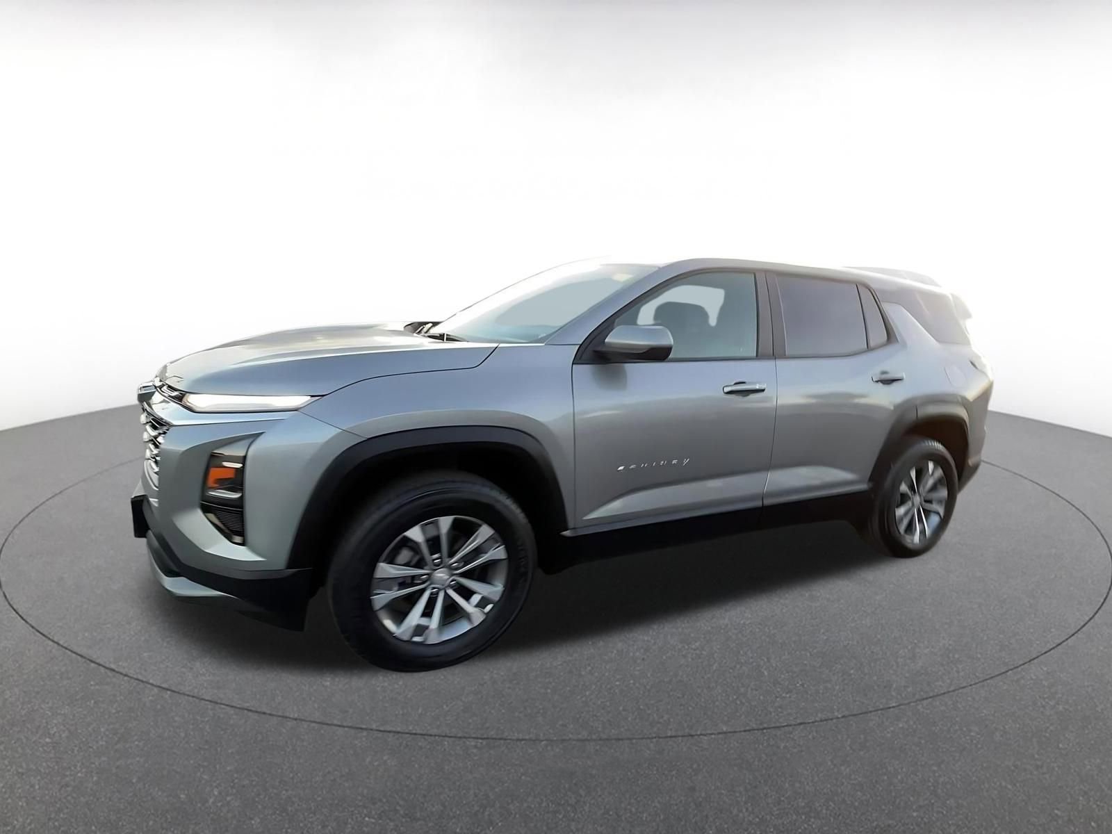 Used 2025 Chevrolet Equinox LT image 8