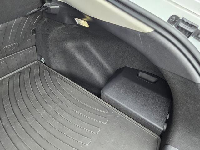 Used 2023 Toyota Prius XLE image 42