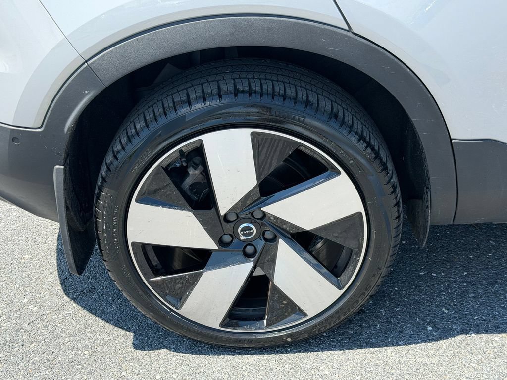 Certified 2023 Volvo C40 P8 Recharge Ultimate AWD/4WD image 12