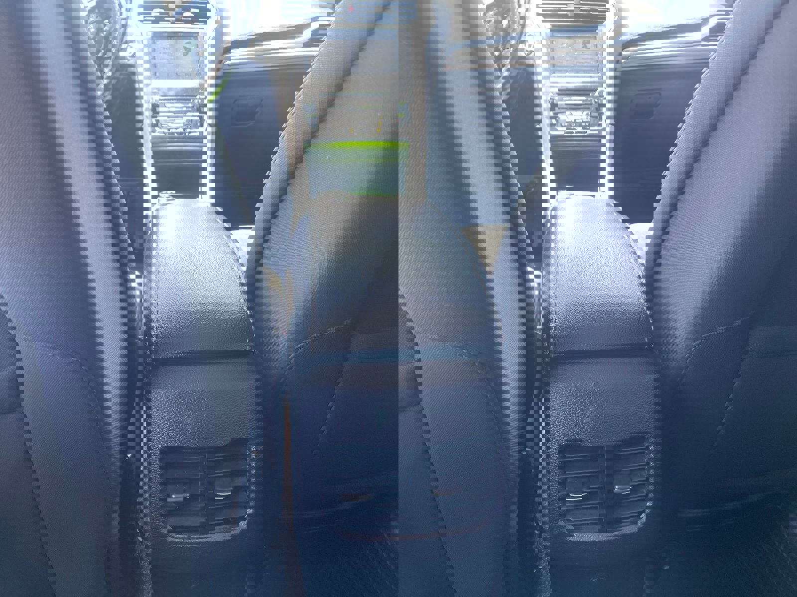 Used 2017 Ford Fusion SE w/ Fusion SE Technology Package image 14