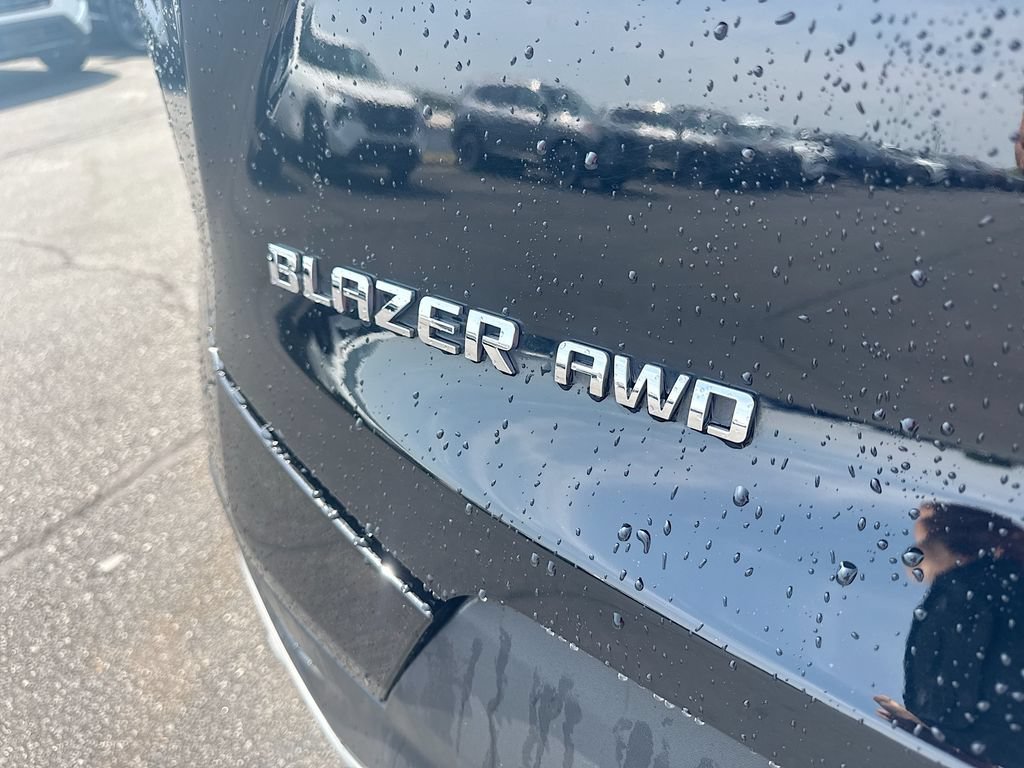 Used 2025 Chevrolet Blazer LT AWD/4WD image 6