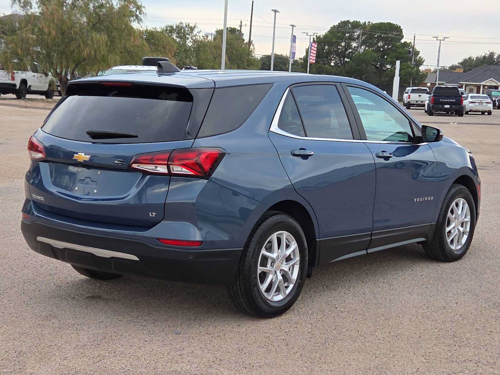 Used 2024 Chevrolet Equinox LT FWD image 8