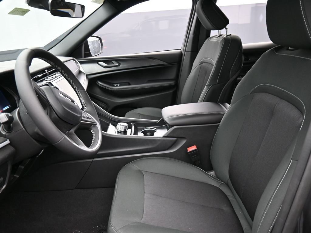 New 2026 Jeep Grand Cherokee Laredo image 10