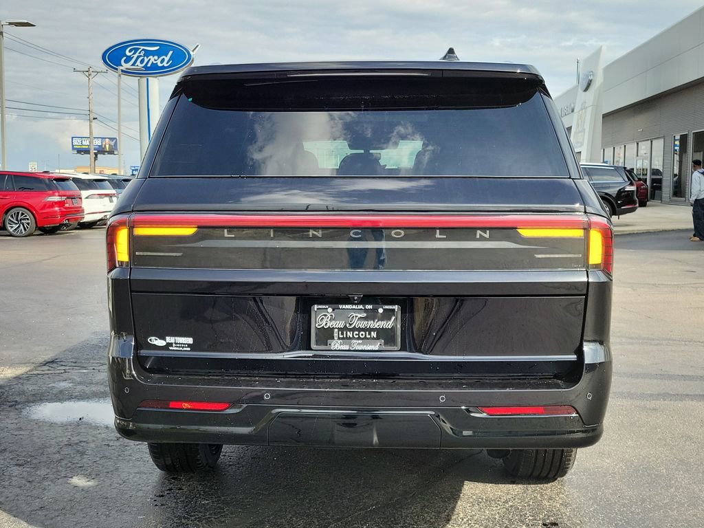 New 2026 Lincoln Navigator L Reserve AWD/4WD image 5