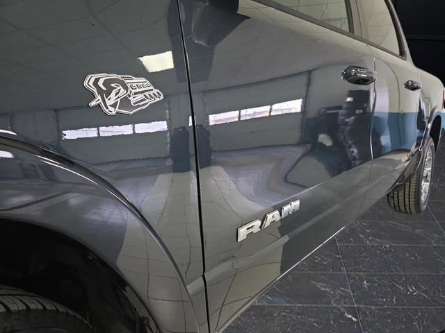 New 2026 RAM 1500 4x4 Crew Cab image 38