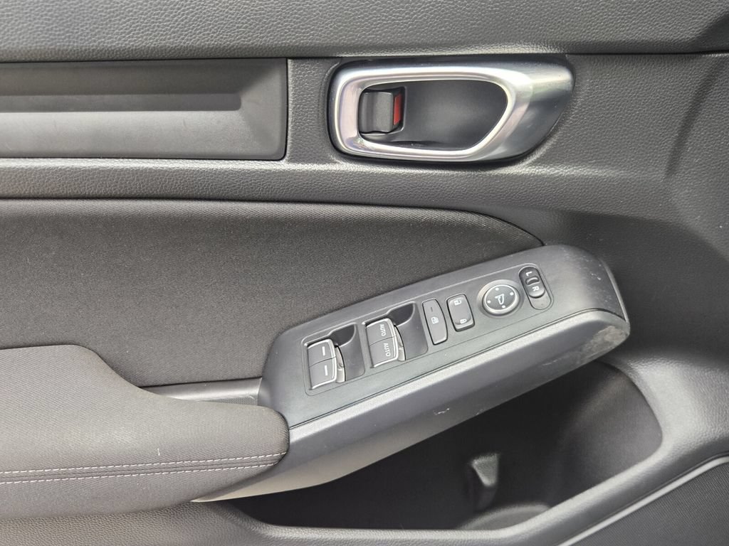 Used 2025 Honda Civic Sport image 26
