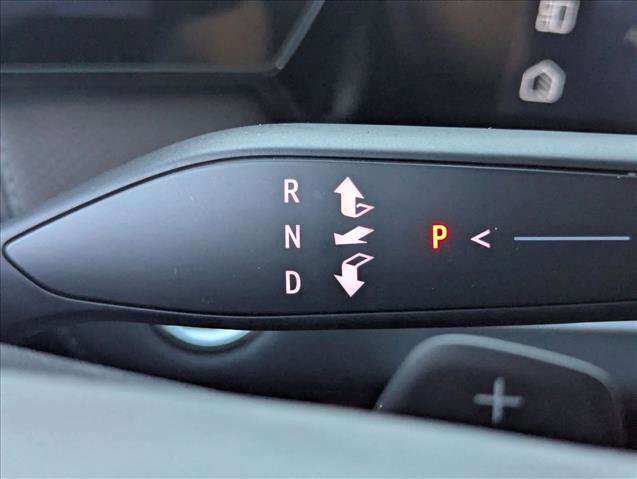 Used 2026 Chevrolet Equinox LT w/ Safety and Technology Package FWD image 12