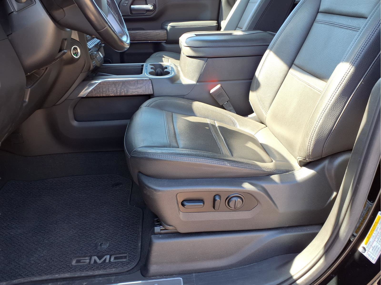 Used 2021 GMC Sierra 2500 Denali w/ Denali Ultimate Package image 22