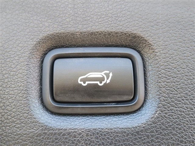 Used 2020 Hyundai Santa Fe SEL w/ Convenience + Premium Package image 11