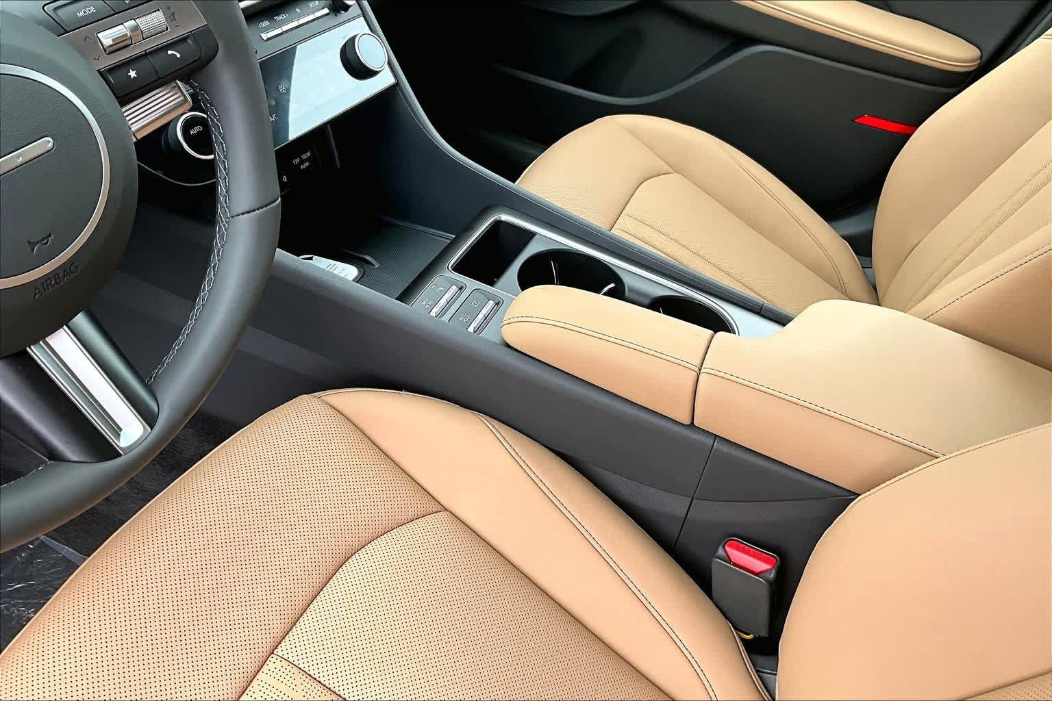 New 2026 Hyundai Sonata Limited FWD image 11