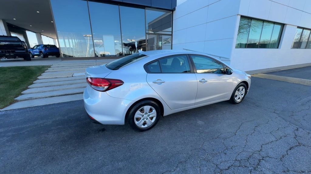 Used 2017 Kia Forte LX image 8