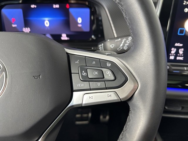 Used 2025 Volkswagen Atlas Peak Edition SE image 16