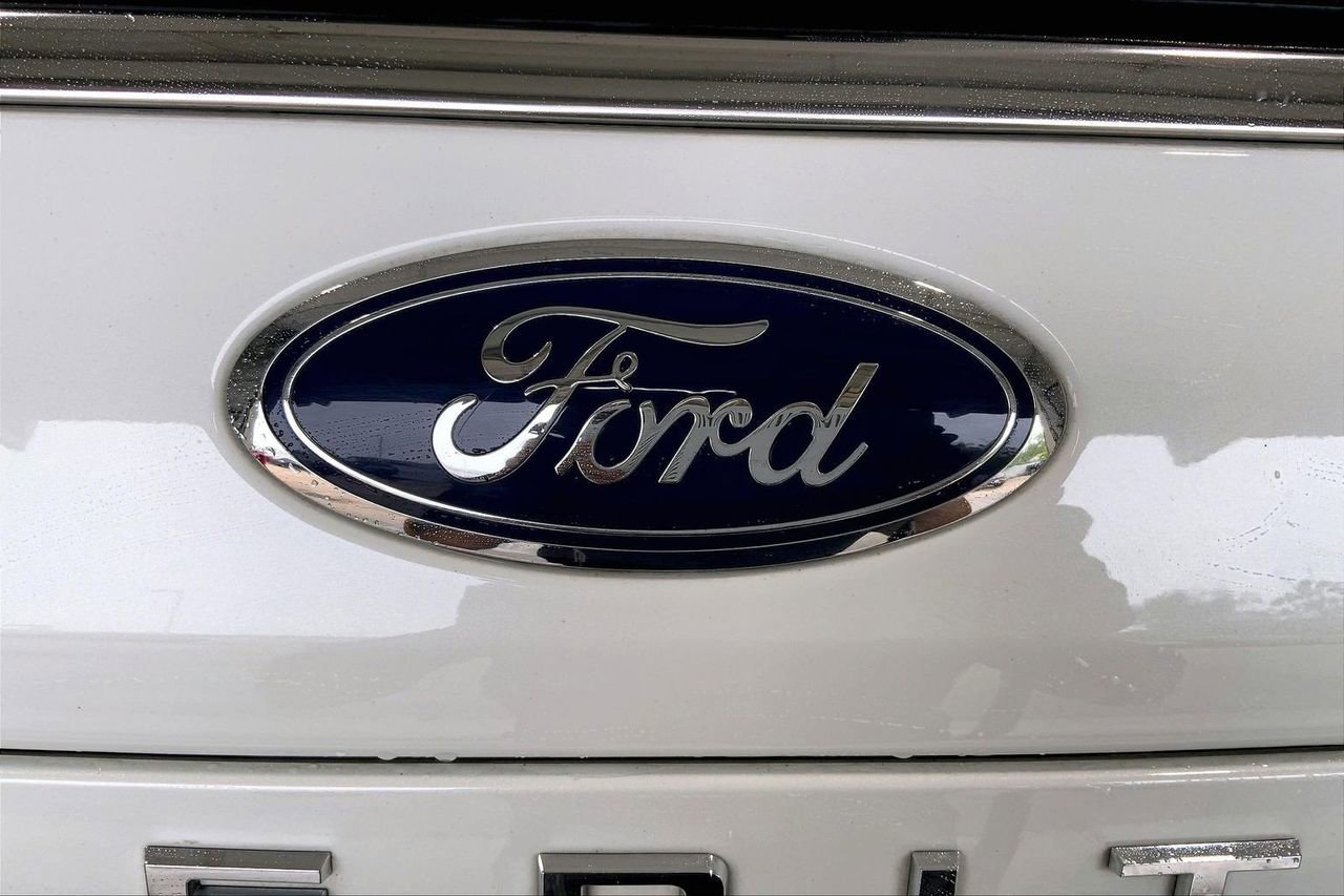 Certified 2024 Ford Expedition XLT RWD image 7
