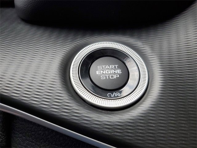 Used 2023 Jeep Grand Cherokee Laredo w/ Luxury Tech Group I image 28