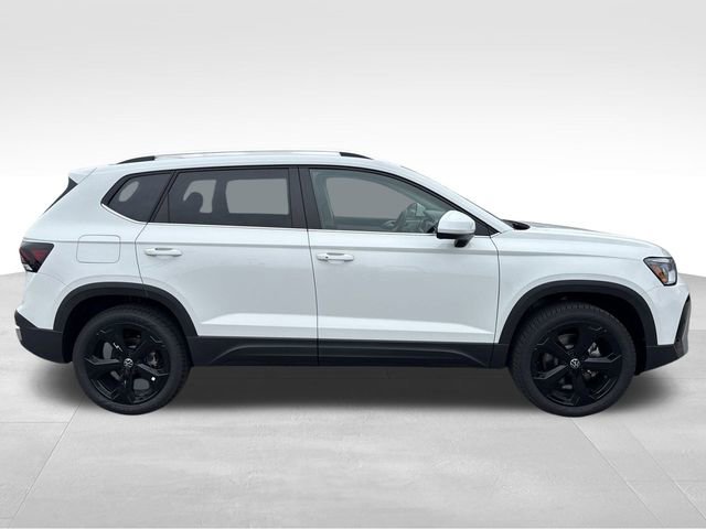 New 2026 Volkswagen Taos SEL image 6