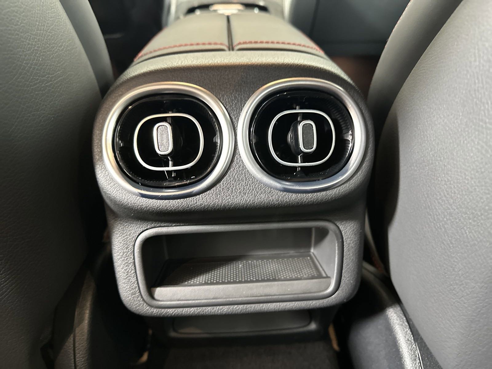 New 2025 Mercedes-Benz GLC 43 AMG 4MATIC image 9