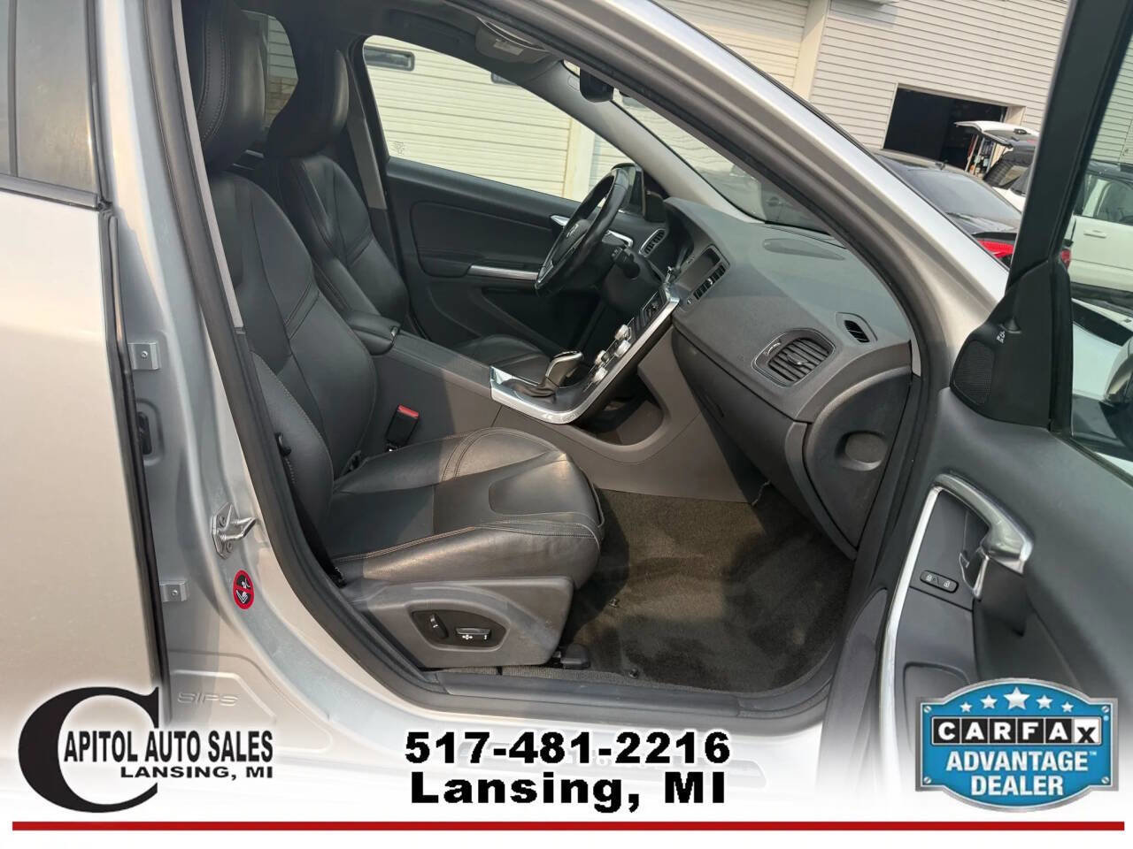 Used 2017 Volvo V60 T5 Cross Country Platinum w/ Climate Package image 23