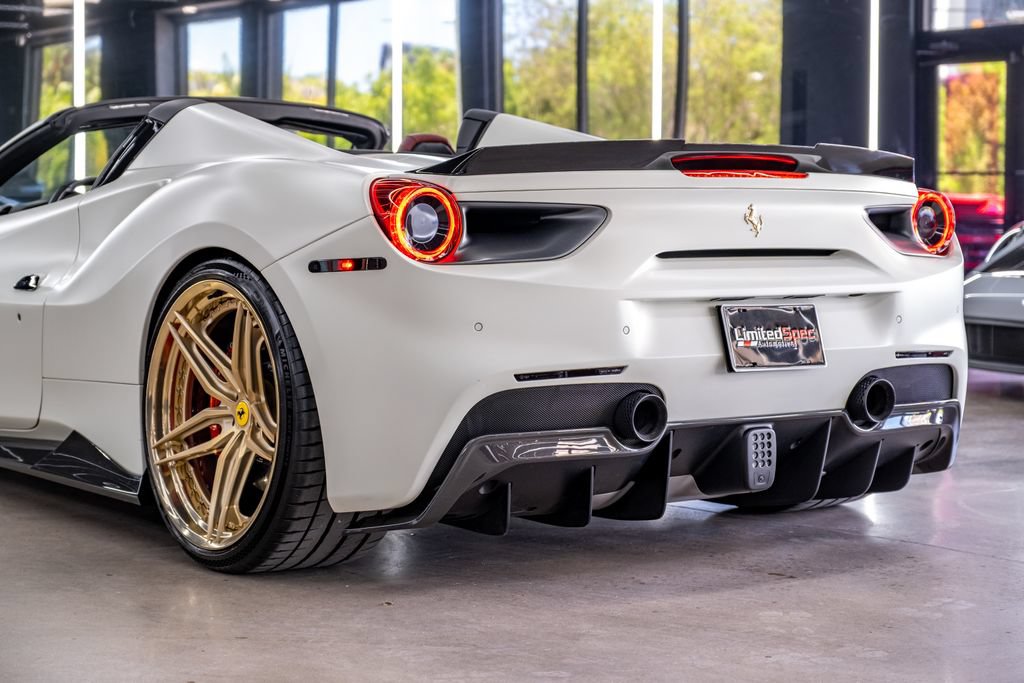 Used 2018 Ferrari 488 Spider RWD image 18