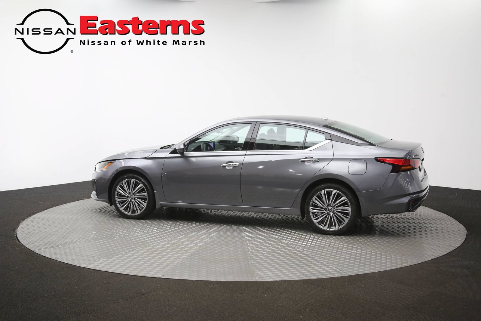 Used 2024 Nissan Altima 2.5 SL AWD/4WD image 61