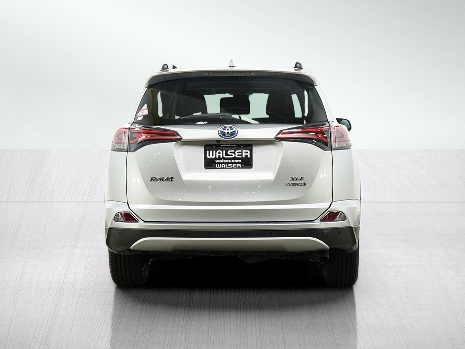 Used 2016 Toyota RAV4 XLE w/ Convenience Package AWD/4WD image 4