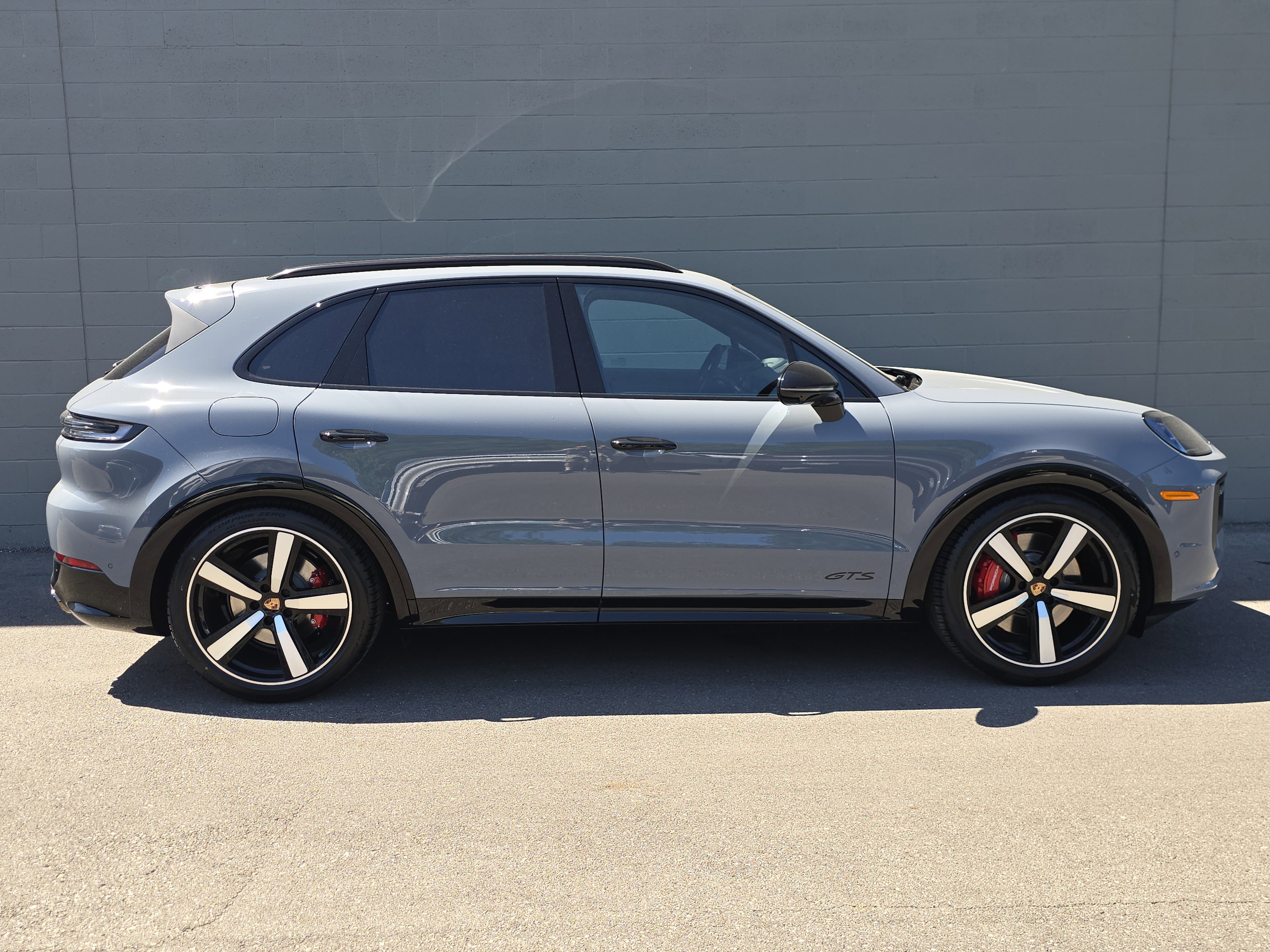 New 2026 Porsche Cayenne GTS AWD/4WD image 8