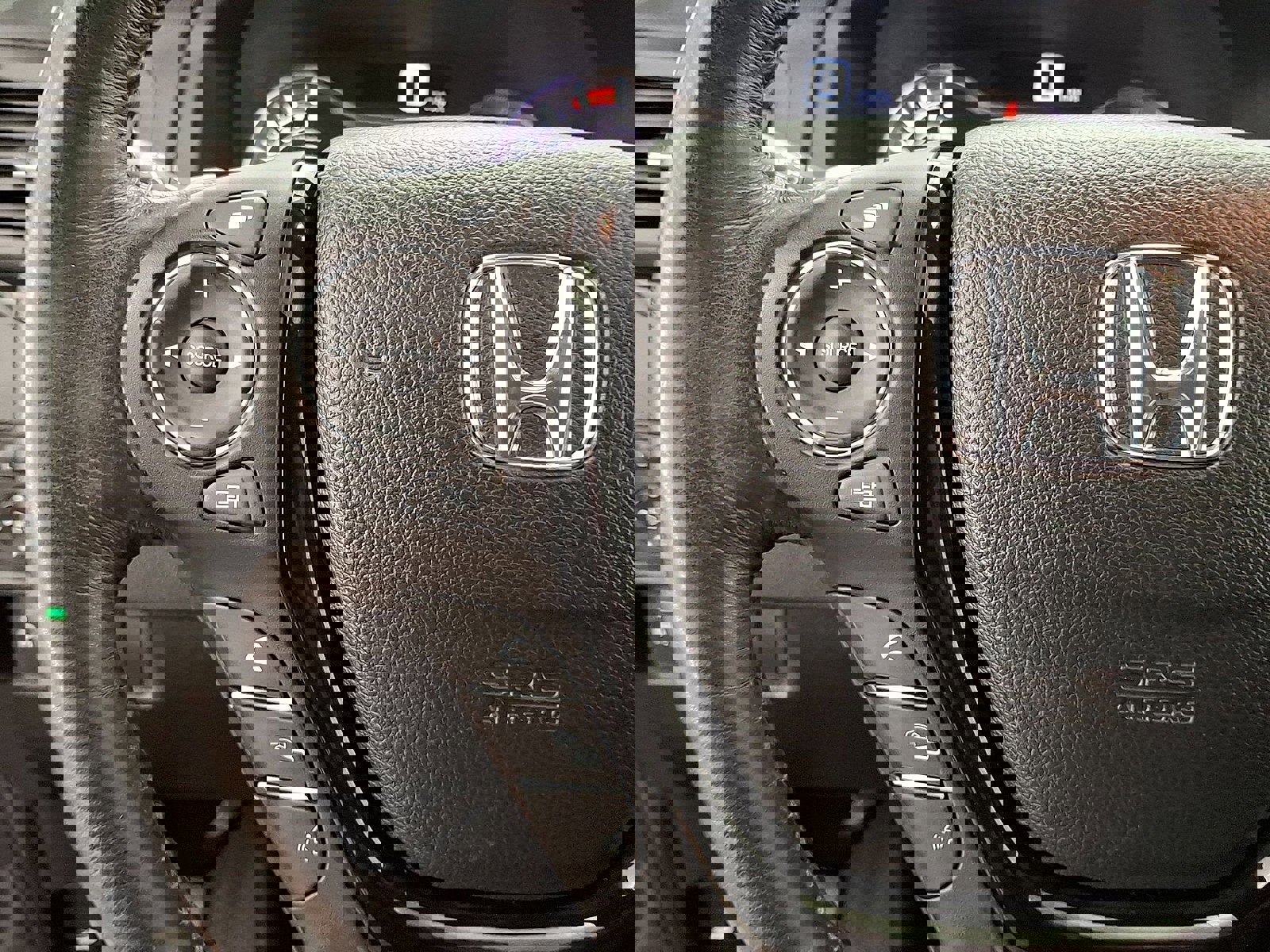 Used 2018 Honda Pilot Touring image 17